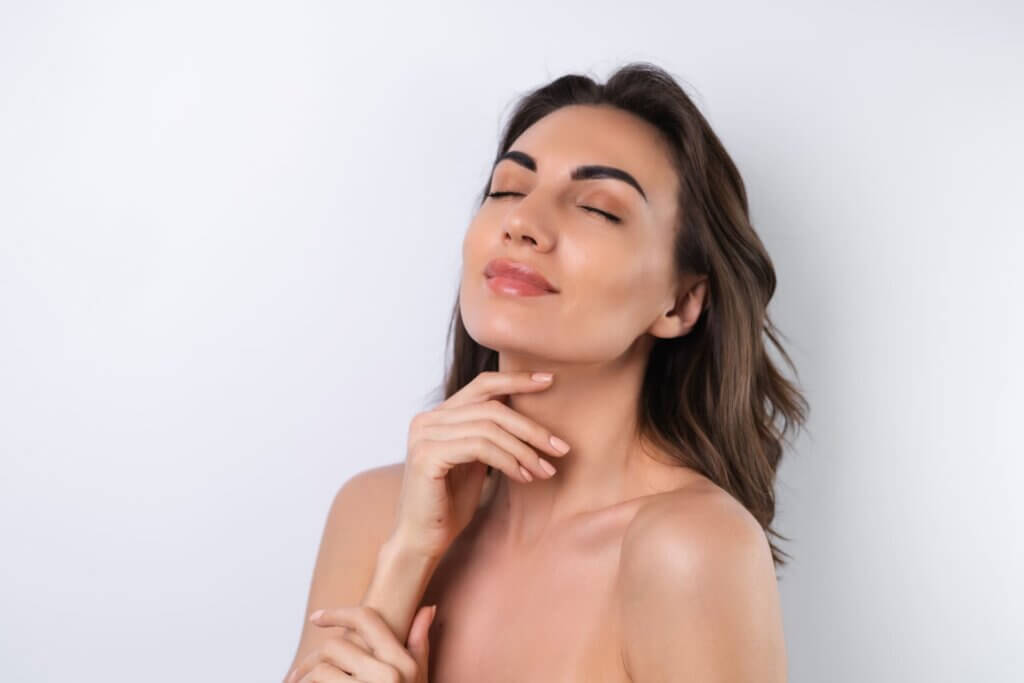 A imagem atual não possui texto alternativo. O nome do arquivo é: kurahashi-melo-procedimentos-nao-cirurgicos-faciais-rejuvenescimento-facial-4-pilares.jpg